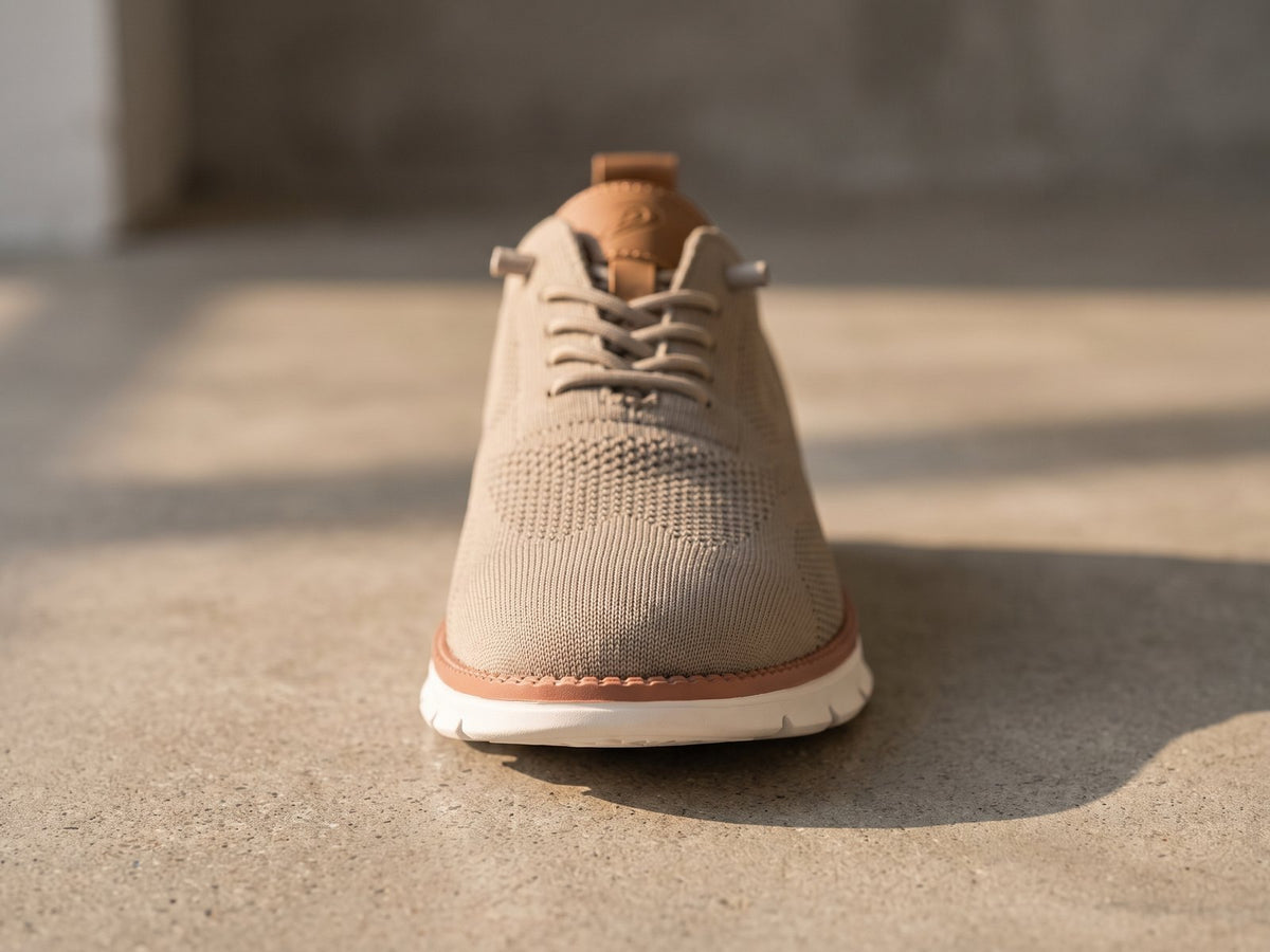 Again Wide: the toe box from the front